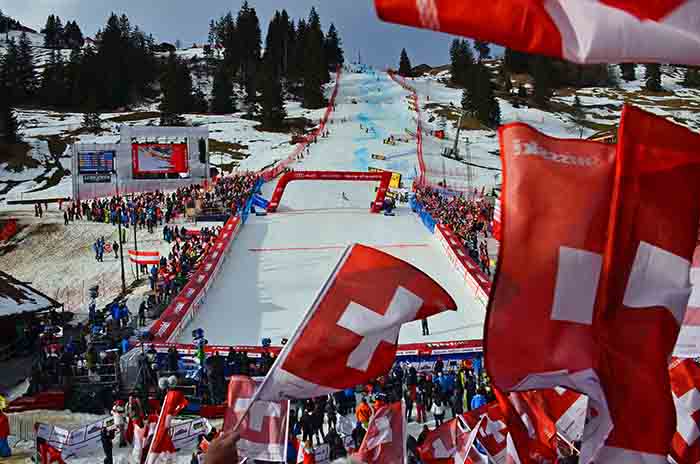 Strada franata riparata in meno di un giorno, ad Adelboden la grande festa dello sci mondiale - foto