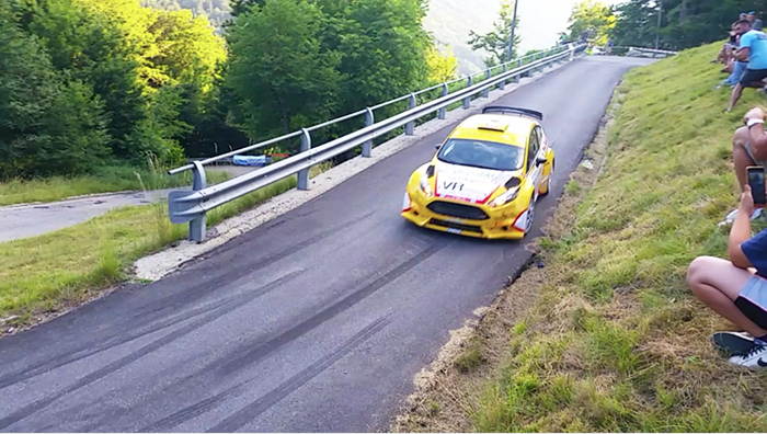 Rally: Caffoni vince anche la 2^ ps, ma viene penalizzato di 10 secondi e passa 3° in classifica generale. Video