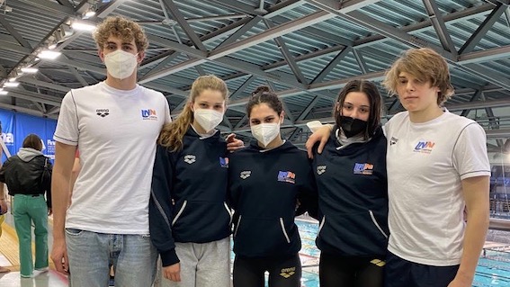 gruppo nuoto in Coppa Parigi