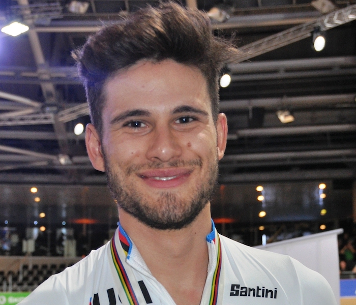 Filippo Ganna in gruppo alla Tirreno-Adriatico 