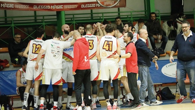 oleggio magic basket gruppo foto 2