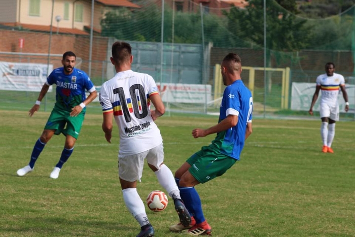 Dopo il diluvio Verbania in campo: oggi il recupera del secondo tempo con la Caronnese